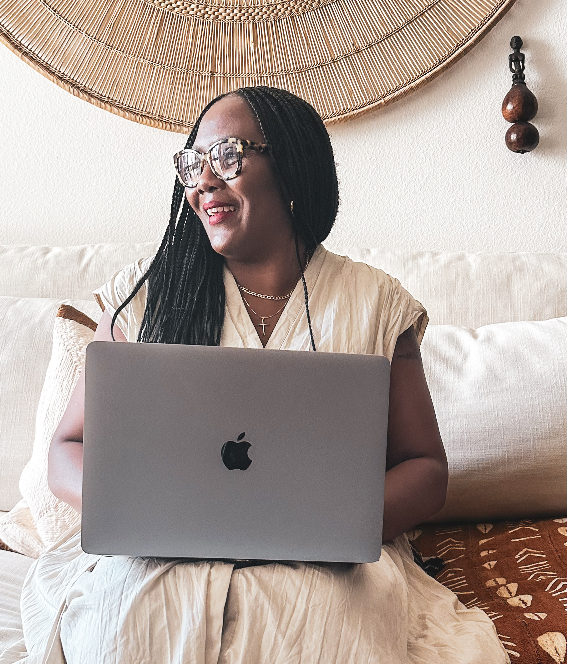 Jennifer Du Bois, Wellness-Driven virtual Professional Organizer, Life Coach & Interior Stylist